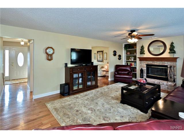 282 Grand Dr, O'fallon, MO 63366 photo 6