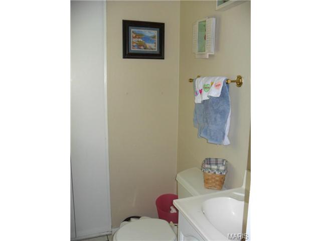 111 Raymond, O'fallon, MO 63366 photo 23