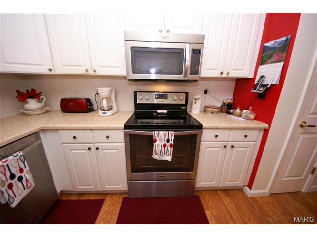 709 Ridgeside Dr #A, Ballwin, MO 63021 photo 4