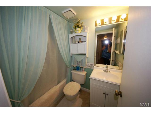 709 Ridgeside Dr #A, Ballwin, MO 63021 photo 12
