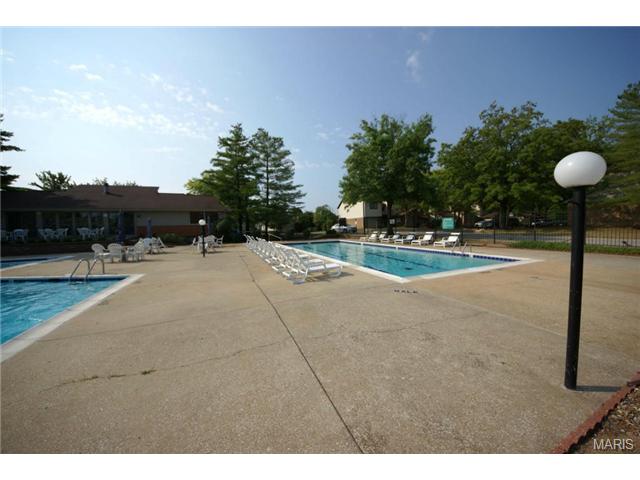 709 Ridgeside Dr #A, Ballwin, MO 63021 photo 35