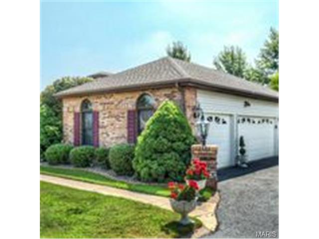 564 Malinmor Dr, Weldon Spring, MO 63304 photo 2