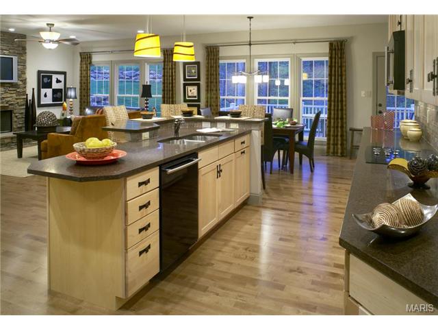 4214 Crosshaven Dr, Weldon Spring, MO 63304 photo 2