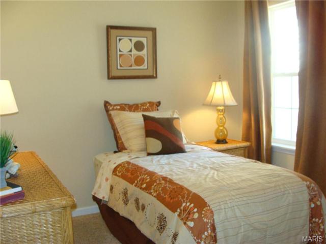 88 Parkgate Ct, O'fallon, MO 63367 photo 7