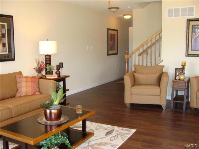 88 Parkgate Ct, O'fallon, MO 63367 photo 4
