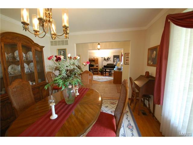 1027 Cla Ter Ri, Ballwin, MO 63011 photo 6