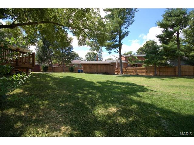 1027 Cla Ter Ri, Ballwin, MO 63011 photo 42