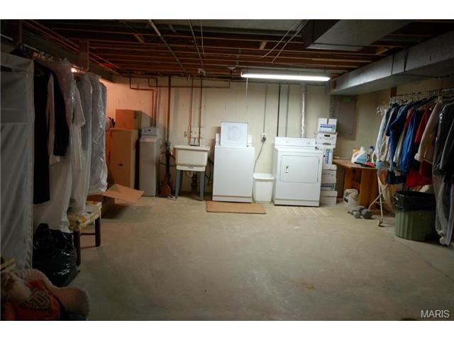 1027 Cla Ter Ri, Ballwin, MO 63011 photo 31