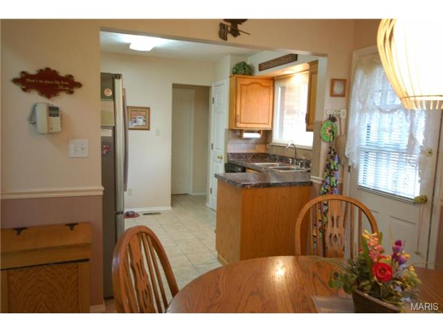 1027 Cla Ter Ri, Ballwin, MO 63011 photo 12