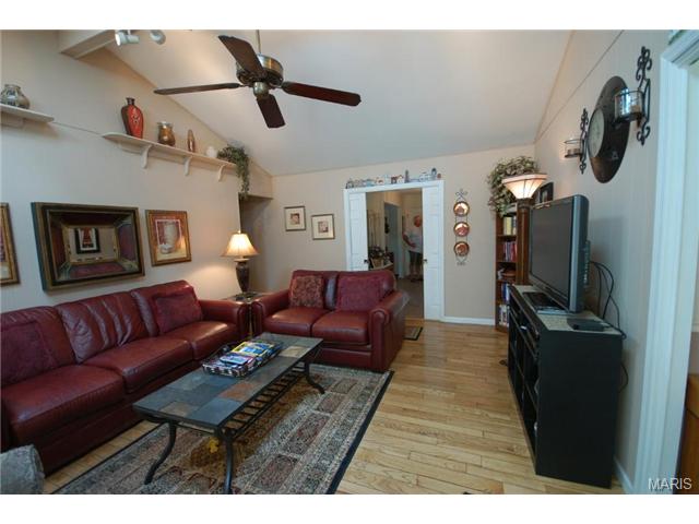 1027 Cla Ter Ri, Ballwin, MO 63011 photo 7