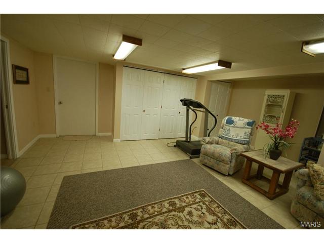 1027 Cla Ter Ri, Ballwin, MO 63011 photo 27