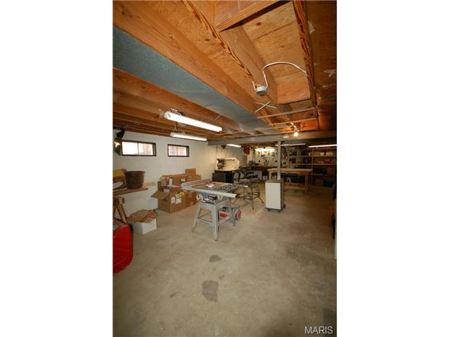 1027 Cla Ter Ri, Ballwin, MO 63011 photo 33
