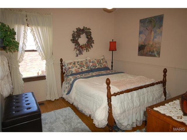 1027 Cla Ter Ri, Ballwin, MO 63011 photo 21