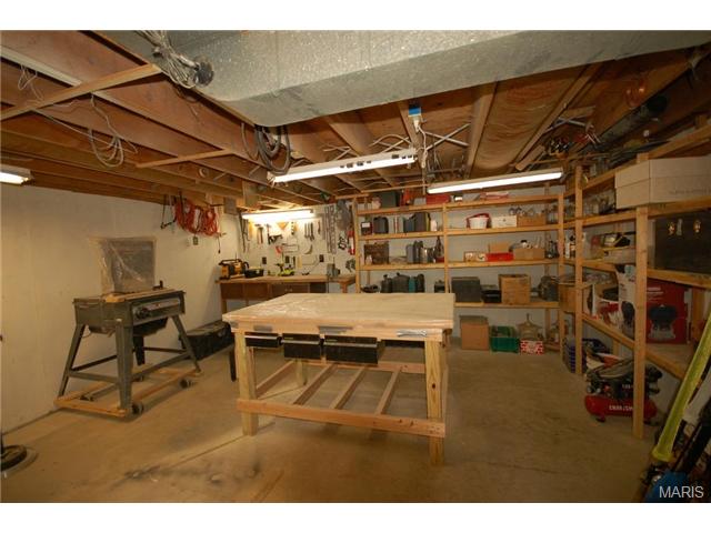 1027 Cla Ter Ri, Ballwin, MO 63011 photo 34