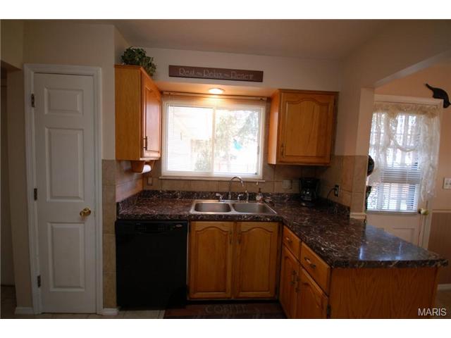 1027 Cla Ter Ri, Ballwin, MO 63011 photo 16