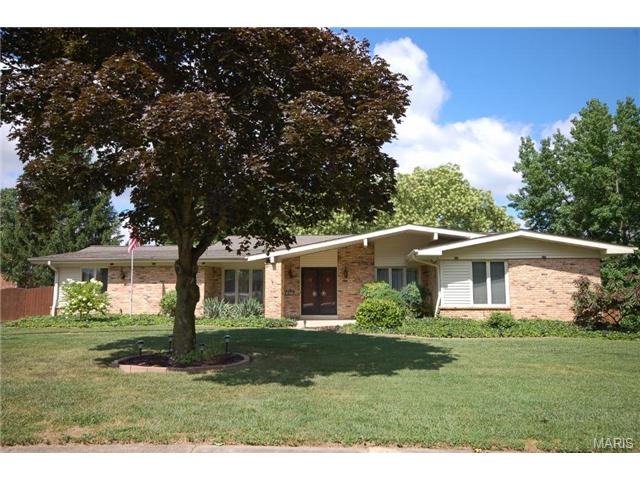 1027 Cla Ter Ri, Ballwin, MO 63011 photo 1