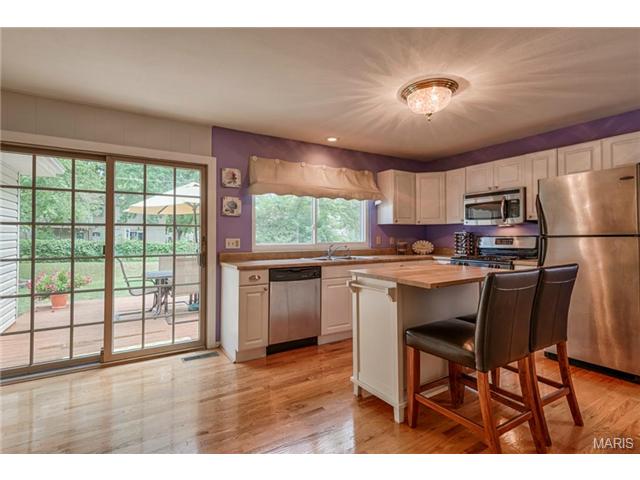 379 Novara Dr, Ballwin, MO 63021 photo 13