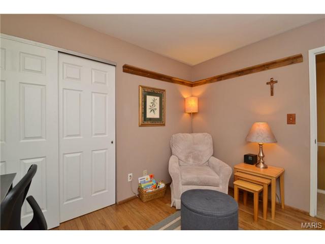 332 New Ballwin Rd, Ballwin, MO 63021 photo 17