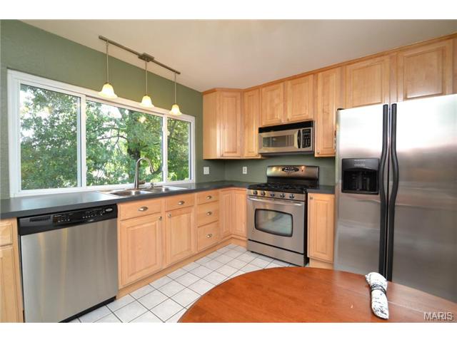 332 New Ballwin Rd, Ballwin, MO 63021 photo 5