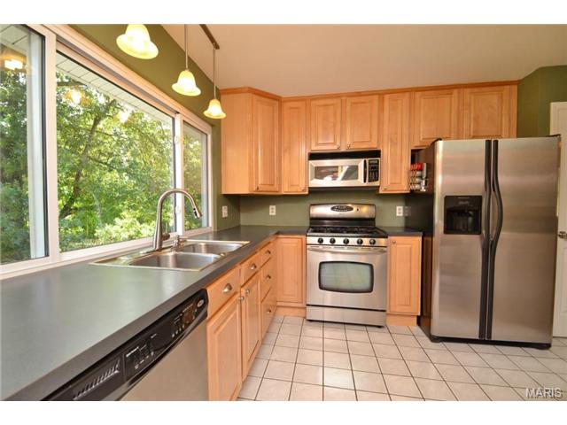 332 New Ballwin Rd, Ballwin, MO 63021 photo 6