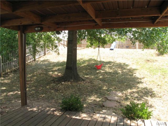 230 Straightoak Ct, Ballwin, MO 63021 photo 23