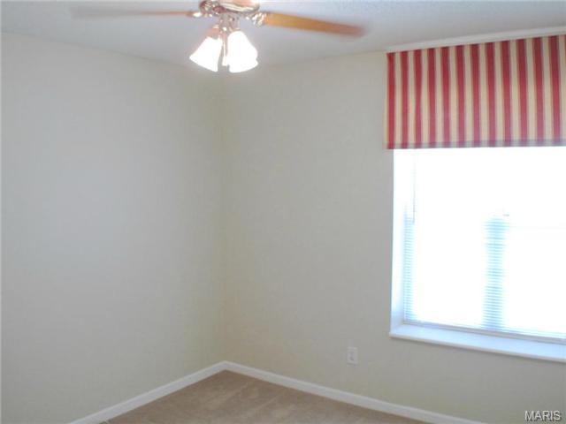 230 Straightoak Ct, Ballwin, MO 63021 photo 13