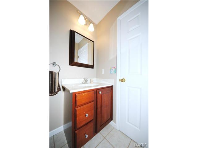 905 Midpoint Dr, O'fallon, MO 63366 photo 19