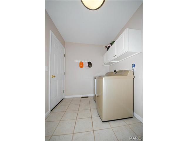 905 Midpoint Dr, O'fallon, MO 63366 photo 20