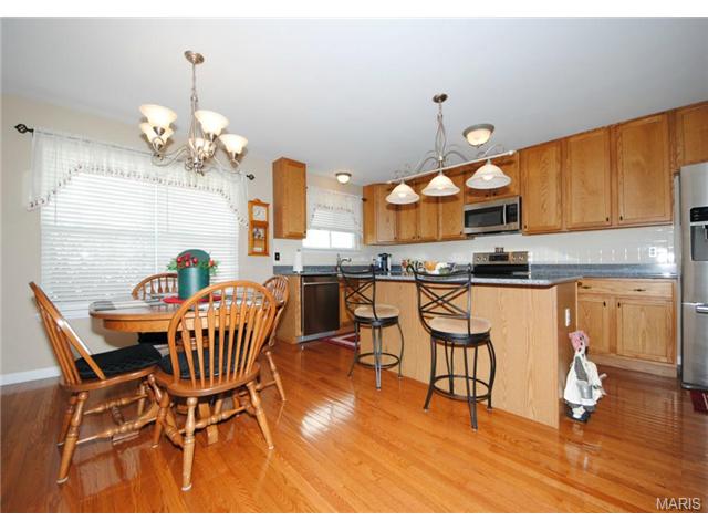 905 Midpoint Dr, O'fallon, MO 63366 photo 5