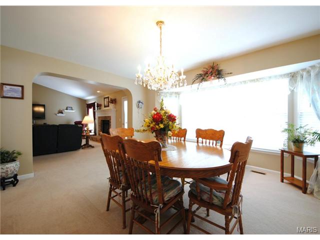 905 Midpoint Dr, O'fallon, MO 63366 photo 11