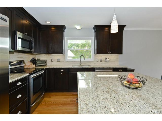 562 Vosshill Dr, Ballwin, MO 63021 photo 10