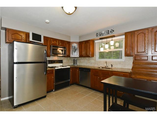 421 Iron Lantern, Ballwin, MO 63011 photo 10