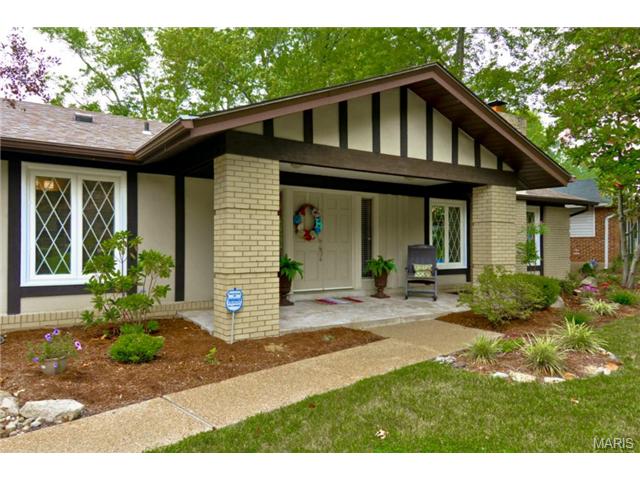 421 Iron Lantern, Ballwin, MO 63011 photo 2