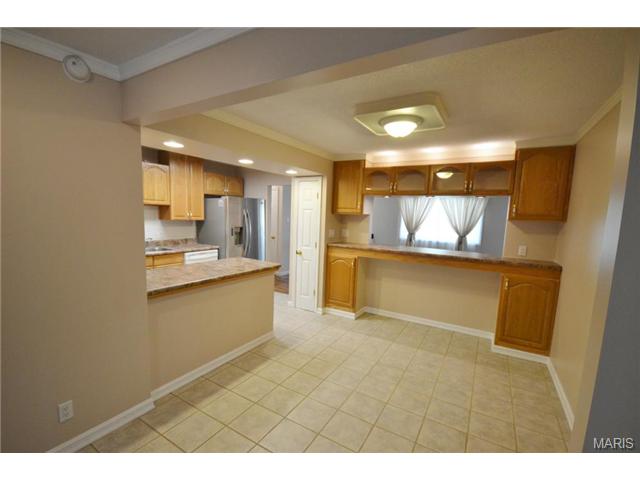 716 Wild Walnut Ln, Ballwin, MO 63021 photo 6