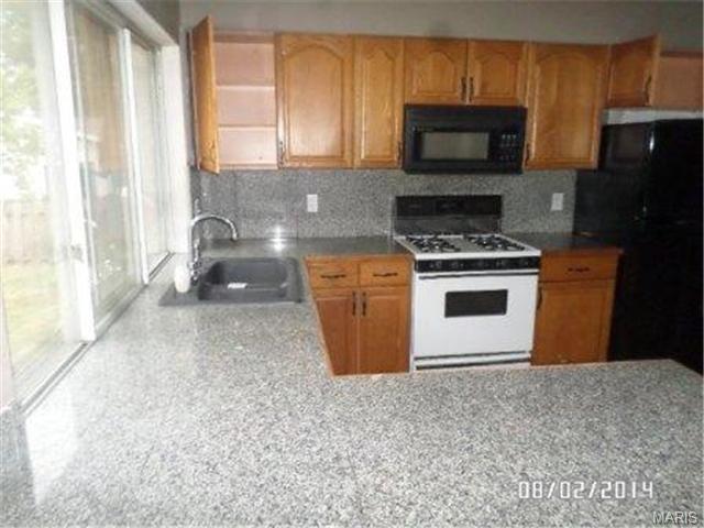 336 Towerwood, Ballwin, MO 63021 photo 2
