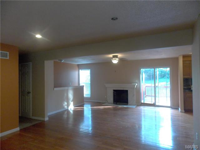 1188 Dunloe, Ballwin, MO 63021 photo 2