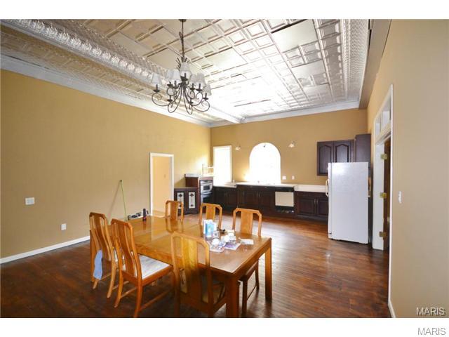 1591 Saint Paul, Ballwin, MO 63021 photo 2