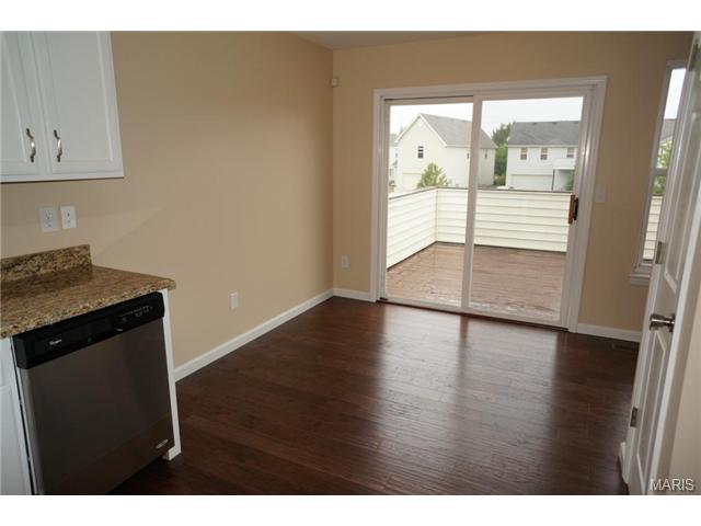 417 Covered Bridge Ln, O'fallon, MO 63368 photo 4