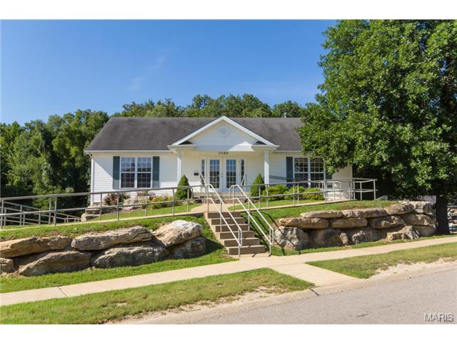 588 Hilltop Townes Dr, Eureka, MO 63025 photo 29