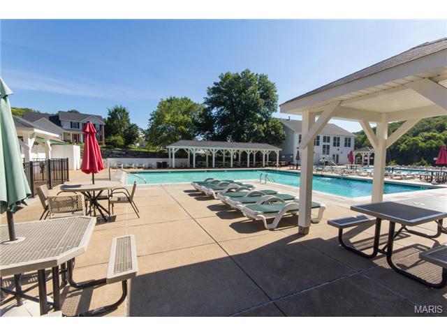 588 Hilltop Townes Dr, Eureka, MO 63025 photo 27