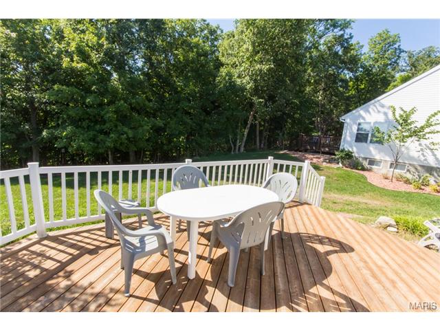 588 Hilltop Townes Dr, Eureka, MO 63025 photo 9