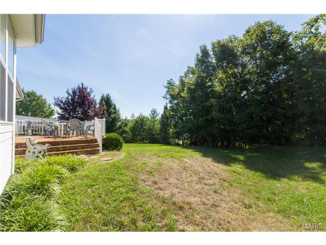 588 Hilltop Townes Dr, Eureka, MO 63025 photo 4