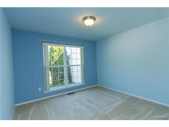 588 Hilltop Townes Dr, Eureka, MO 63025 photo 22