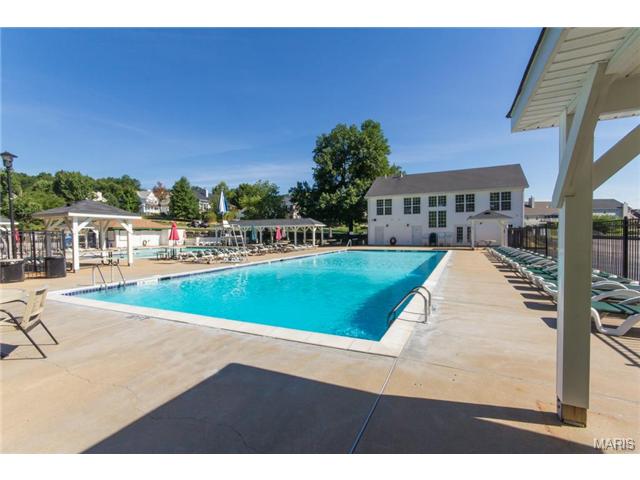 588 Hilltop Townes Dr, Eureka, MO 63025 photo 26