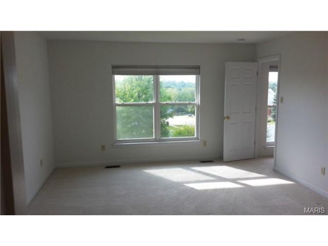 2503 Newpoint Dr, Ballwin, MO 63011 photo 8