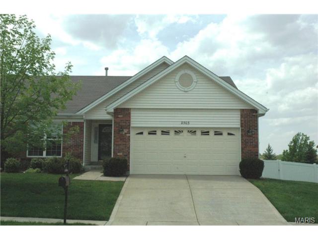 2503 Newpoint Dr, Ballwin, MO 63011 photo 1
