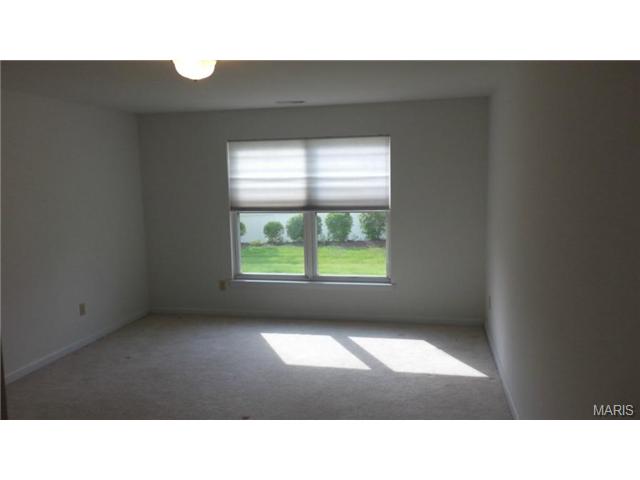 2503 Newpoint Dr, Ballwin, MO 63011 photo 16