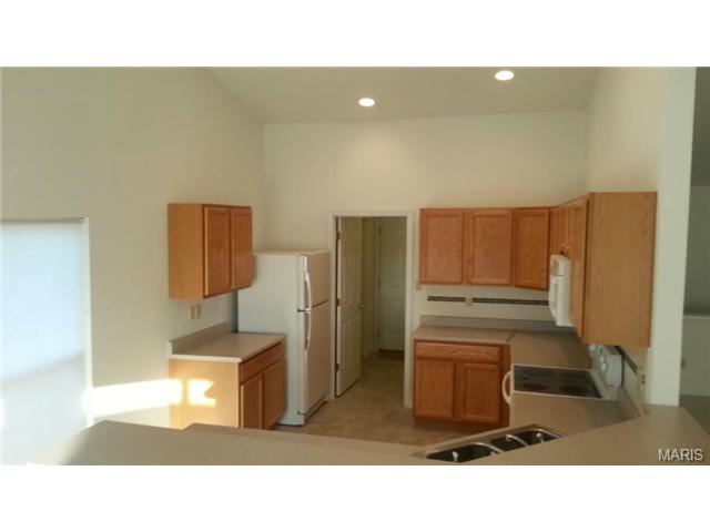 2503 Newpoint Dr, Ballwin, MO 63011 photo 6