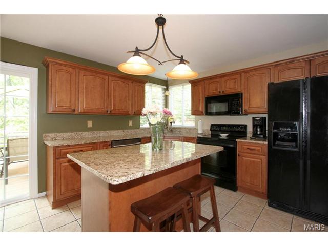 931 Westrun Dr, Ballwin, MO 63021 photo 9