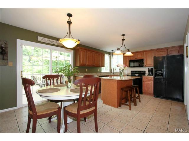 931 Westrun Dr, Ballwin, MO 63021 photo 8